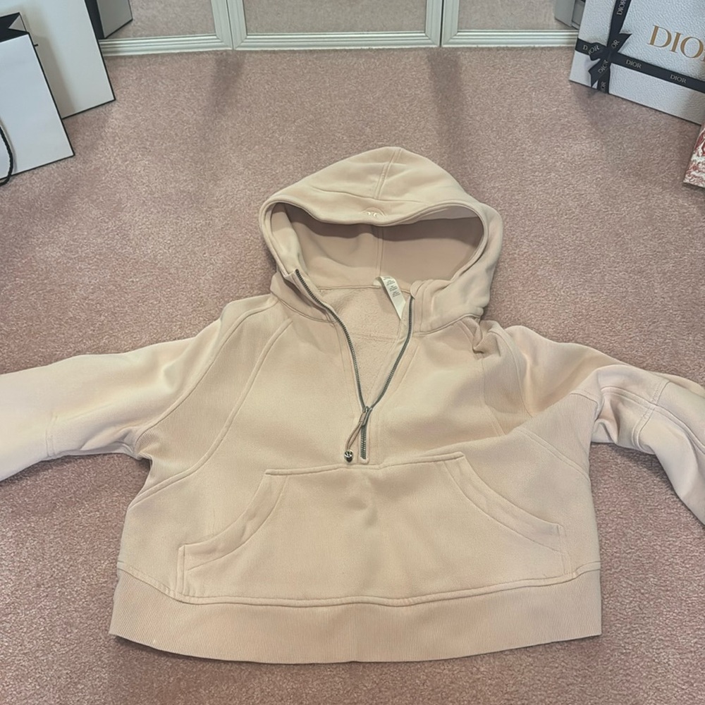 Lululemon scuba with hood